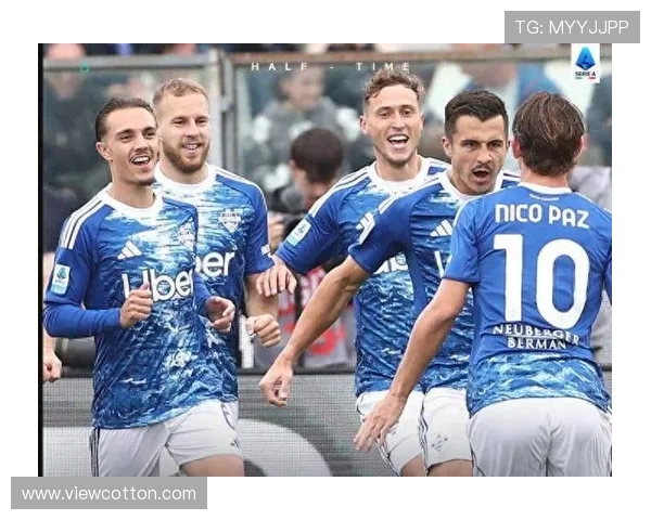 瓦拉内观战科莫对尤文晒与温格亨利合影尽显足球传奇风采 瓦拉内观战科莫对尤文晒与温格亨利合影尽显足球传奇风采